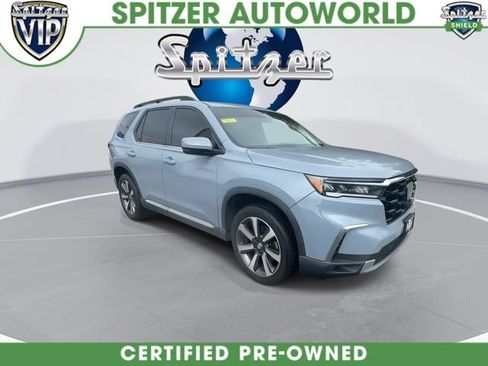 Used 2025 Honda Pilot Touring image 2