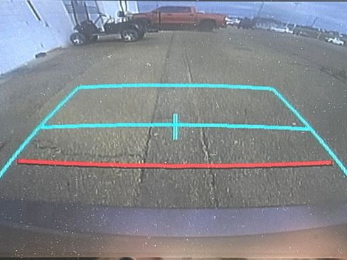 Used 2024 Toyota Camry SE image 11