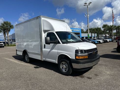 New 2025 Chevrolet Express 3500 Work Van w/ Power Convenience Package image 10