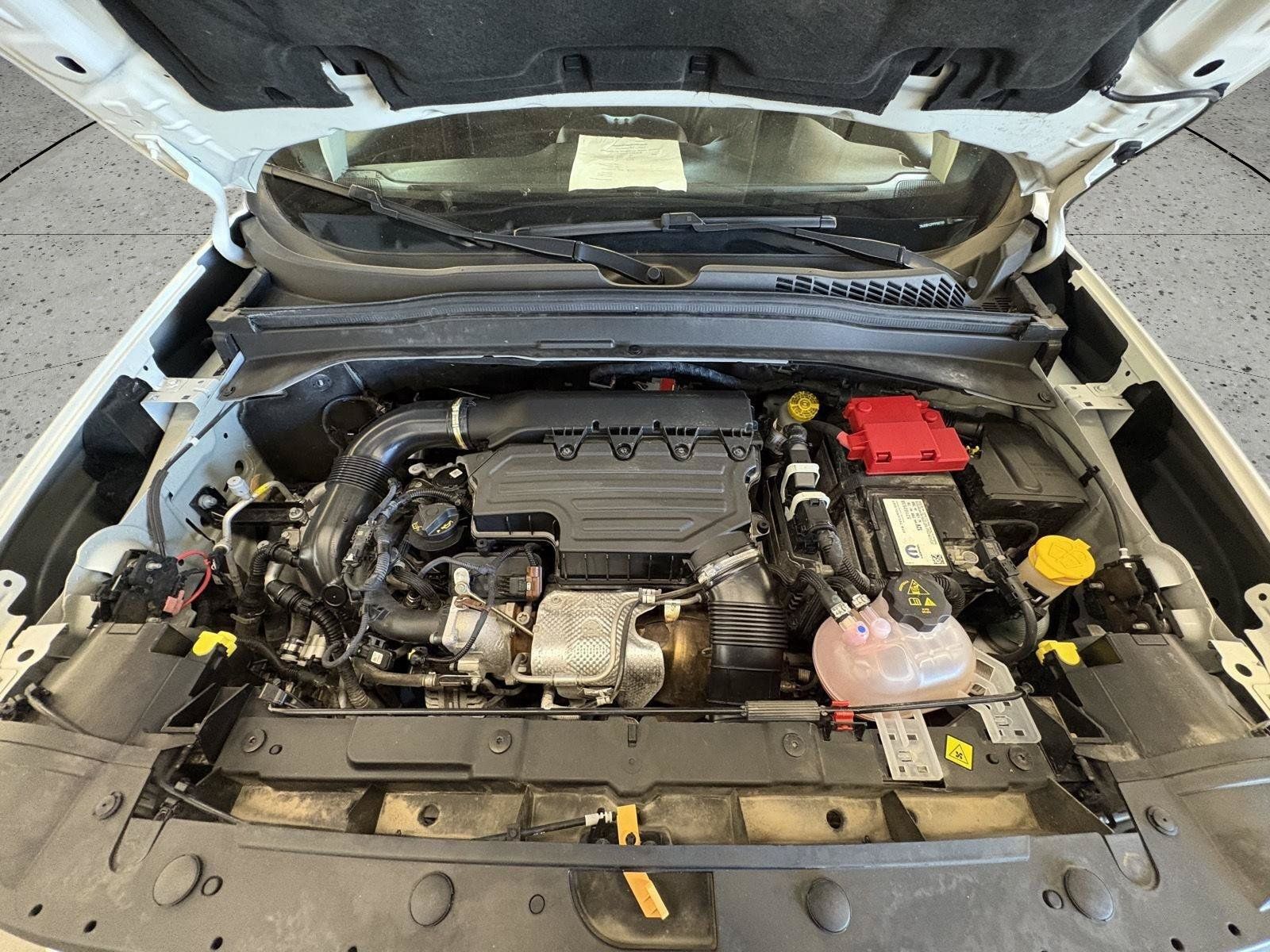 Used 2023 Jeep Renegade Latitude AWD/4WD image 10