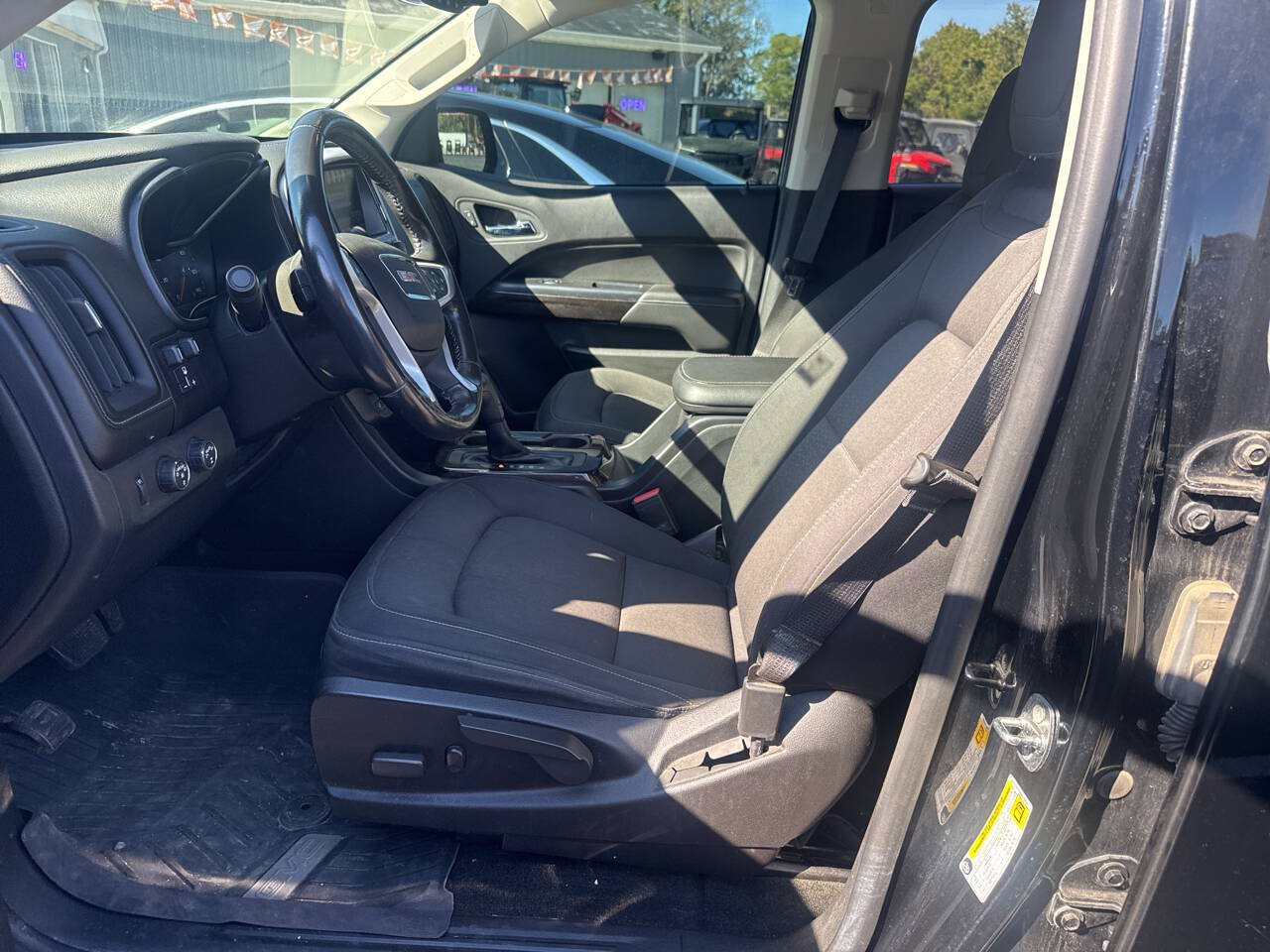Used 2017 GMC Canyon SLE w/ Nightfall Edition AWD/4WD image 15