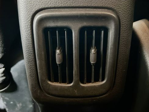 Used 2019 Jeep Compass Sport image 17