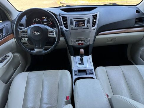 Used 2014 Subaru Outback 2.5i Limited AWD/4WD image 8
