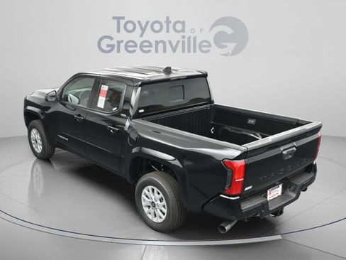 Used 2025 Toyota Tacoma SR5 RWD image 7
