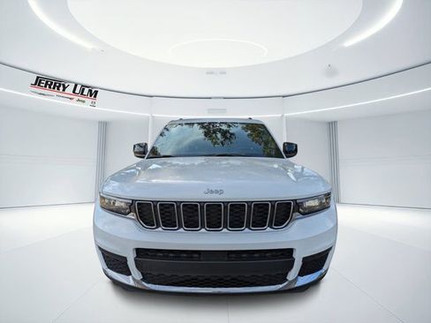 New 2025 Jeep Grand Cherokee L Laredo image 7