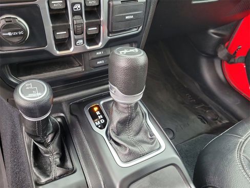 Used 2019 Jeep Wrangler Unlimited Sport S image 23