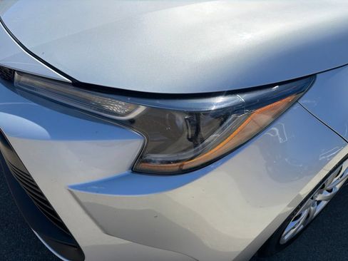 Used 2024 Toyota Corolla LE FWD image 11