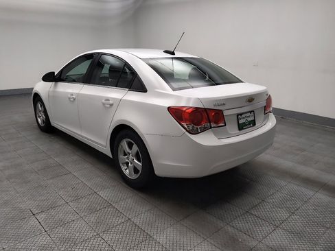Used 2016 Chevrolet Cruze LT FWD image 3