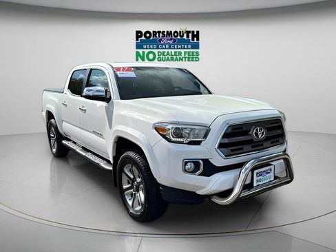 Used 2017 Toyota Tacoma Limited w/ Tow Package AWD/4WD image 1