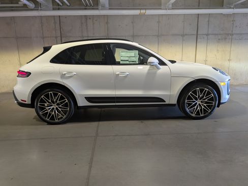 New 2026 Porsche Macan image 9