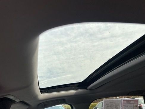 Used 2018 Honda CR-V Touring image 28