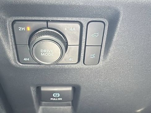 Certified 2025 Ford Expedition Active AWD/4WD image 17