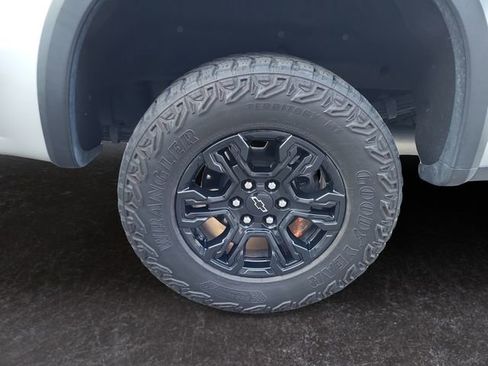 Used 2022 Chevrolet Silverado 1500 ZR2 image 28