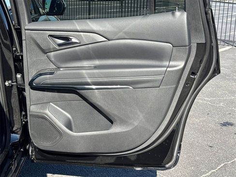 New 2026 Chevrolet Traverse LT w/ Driver Confidence Package image 17