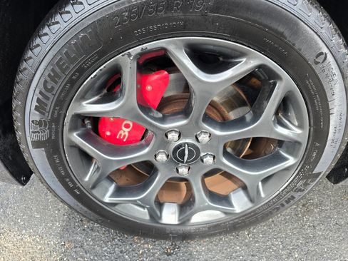 Used 2018 Chrysler 300 S image 10