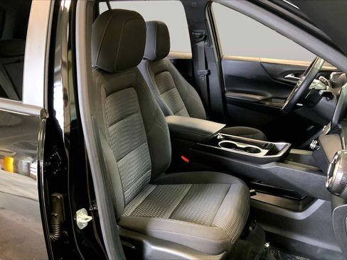 Used 2025 Chevrolet Equinox LT AWD/4WD image 8