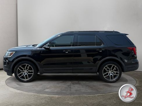 Used 2018 Ford Explorer Sport w/ Equipment Group 401A AWD/4WD image 4