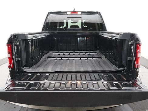 Used 2025 RAM 1500 Big Horn AWD/4WD image 16