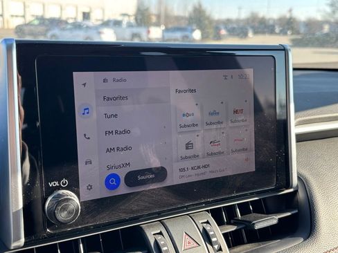 Used 2024 Toyota RAV4 Adventure image 22