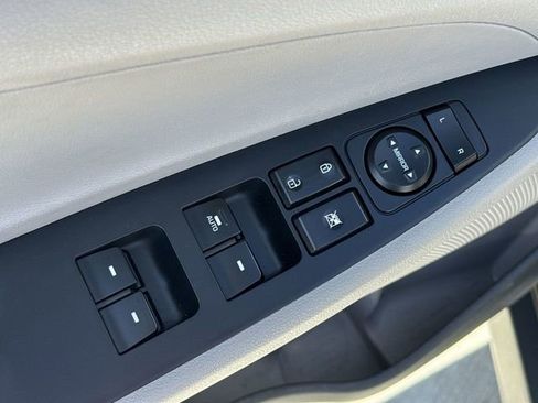 Used 2017 Hyundai Tucson Sport image 16