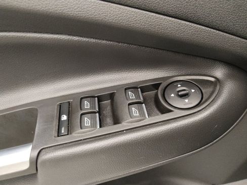 Used 2017 Ford Escape SE w/ Equipment Group 201A FWD image 27