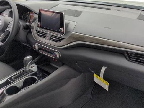 Certified 2024 Nissan Altima 2.5 SV image 29