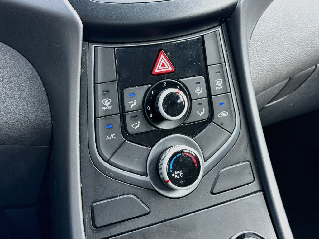 Used 2014 Hyundai Elantra SE FWD image 20