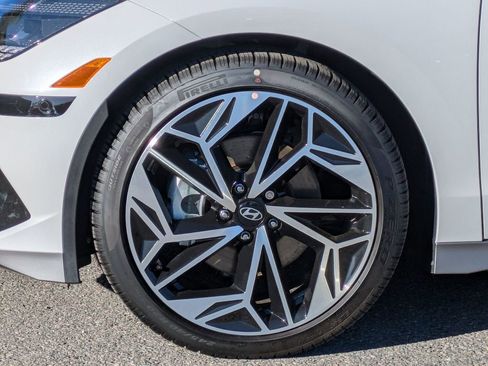 New 2025 Hyundai Ioniq 6 Limited image 12