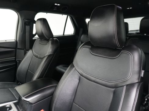 Used 2020 Ford Explorer ST w/ Premium Technology Package AWD/4WD image 12