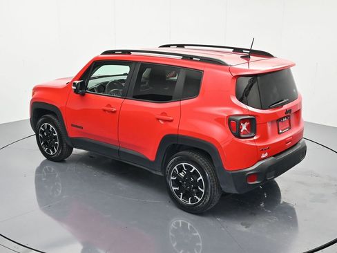 Used 2023 Jeep Renegade Latitude AWD/4WD image 34