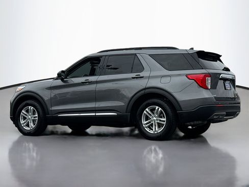 Certified 2022 Ford Explorer XLT w/ Equipment Group 202A image 13