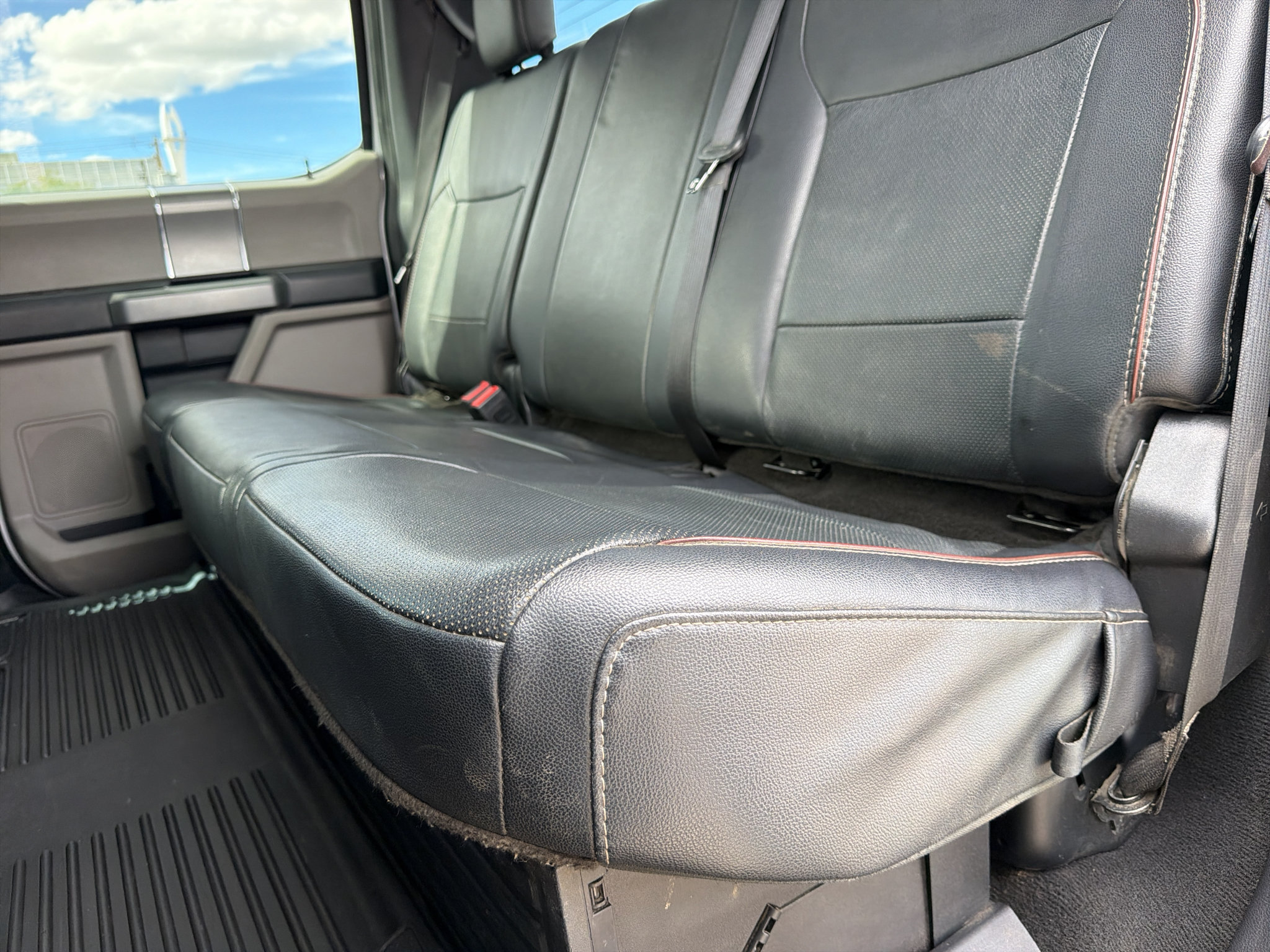 Used 2022 Ford F350 XLT w/ XLT Premium Package AWD/4WD image 18