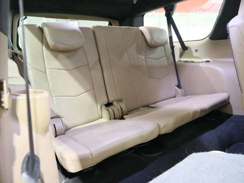 Used 2020 Cadillac Escalade ESV Platinum AWD/4WD image 28