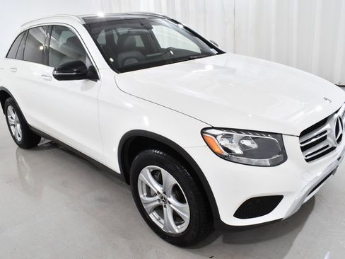 Used 2018 Mercedes-Benz GLC 300 4MATIC image 5