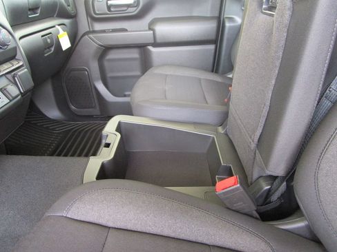 New 2026 Chevrolet Silverado 2500 Custom w/ Custom Value Package AWD/4WD image 38