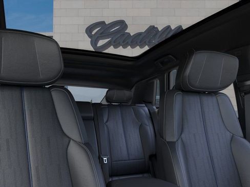 New 2025 Cadillac Lyriq Luxury image 24