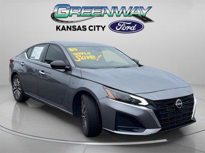 Used 2024 Nissan Altima 2.5 SV