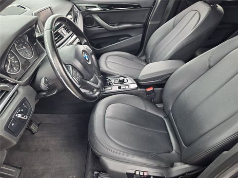 Used 2017 BMW X1 xDrive28i AWD/4WD image 12