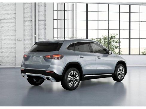 Certified 2025 Mercedes-Benz GLA 250 image 20