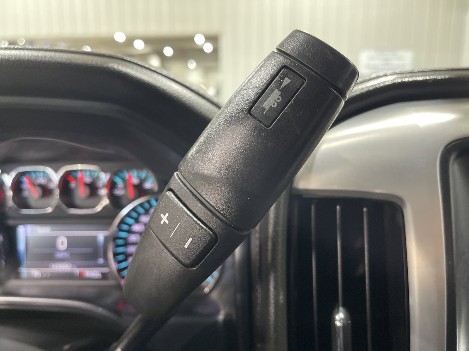 Used 2017 GMC Sierra 1500 SLT w/ SLT Premium Package AWD/4WD image 25