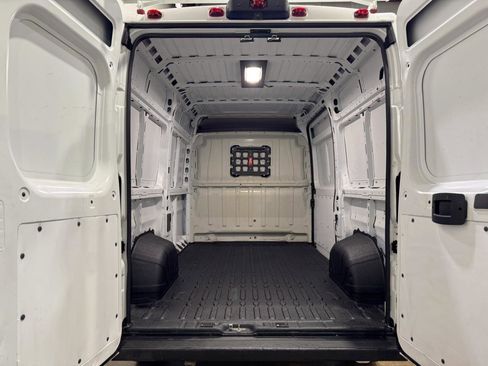 Used 2022 RAM ProMaster 2500 w/ Convenience Group image 52