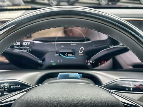 New 2026 Cadillac Vistiq Sport image 12