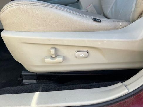 Used 2011 Subaru Outback 2.5i Premium w/ All-Weather Pkg image 16