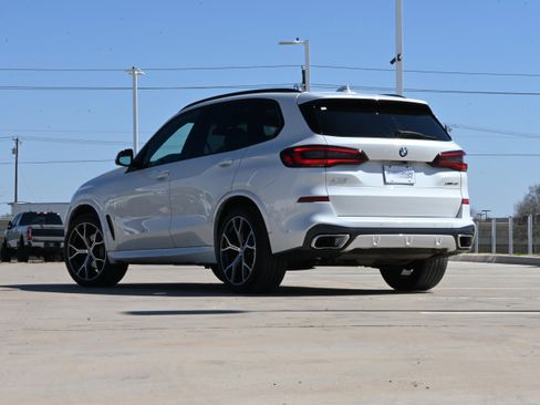 Certified 2023 BMW X5 xDrive40i w/ M Sport Package image 3