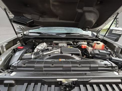 Used 2021 Chevrolet Silverado 2500 LTZ w/ LTZ Premium Package image 31