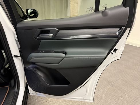 New 2026 GMC Terrain AT4 w/ LPO, Black Badging Package image 19