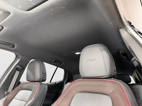 Used 2024 Chevrolet Equinox EV RS FWD image 24