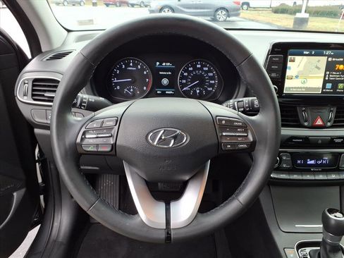 Used 2018 Hyundai Elantra GT w/ Tech Package 03 image 20