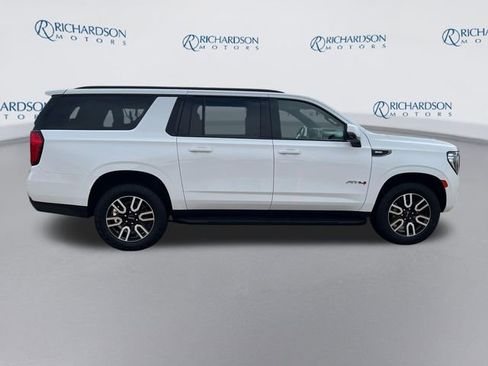 Used 2023 GMC Yukon XL AT4 w/ Technology Package image 6