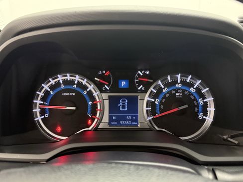 Used 2019 Toyota 4Runner TRD Off-Road Premium AWD/4WD image 16